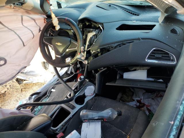 Sedans CHEVROLET CRUZE 2017 Srebrny