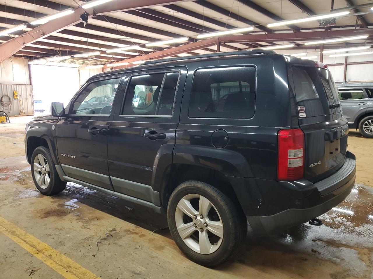 2011 Jeep Liberty (Patriot) - Image 2