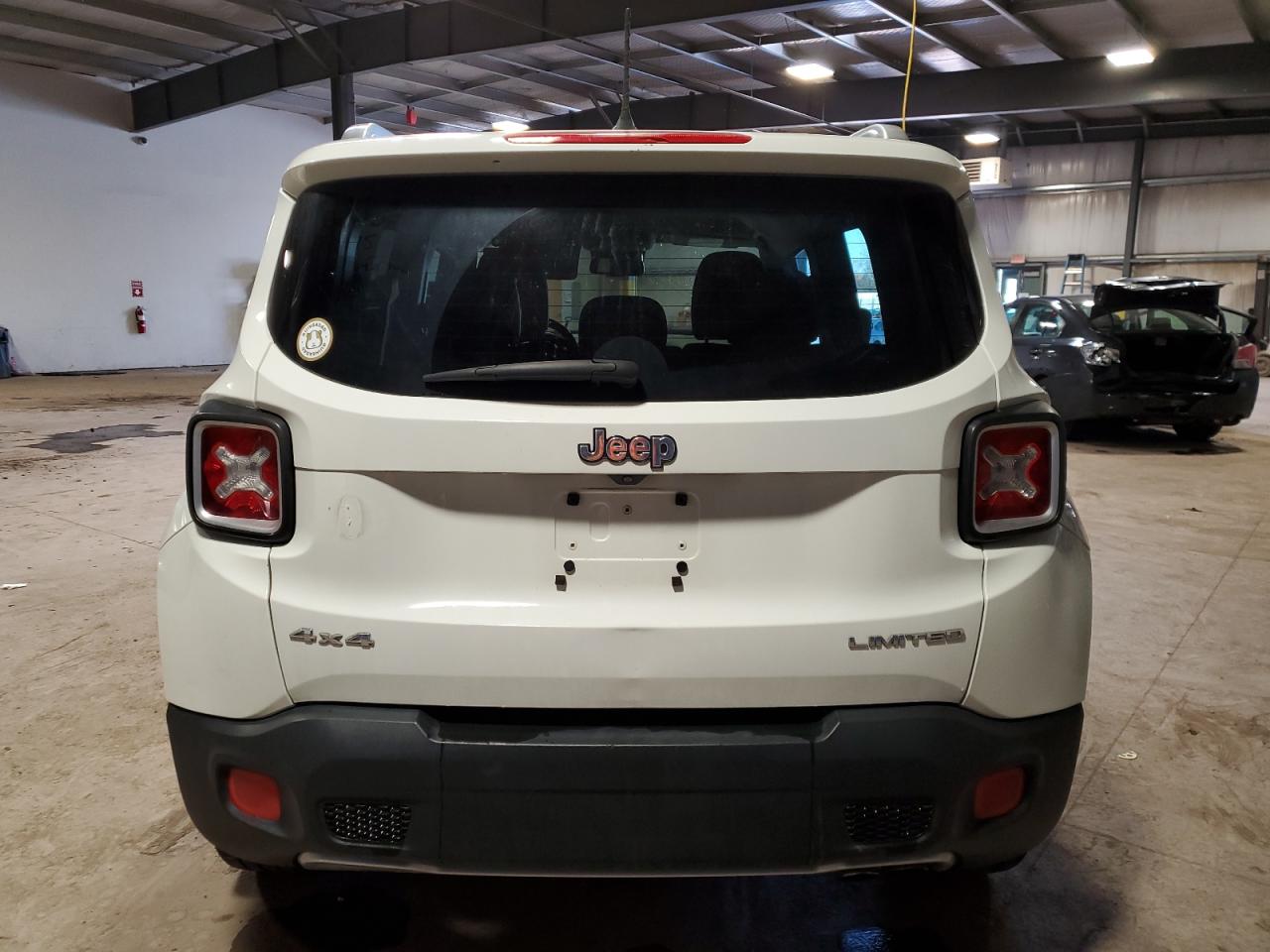 2015 Jeep Renegade - Image 6