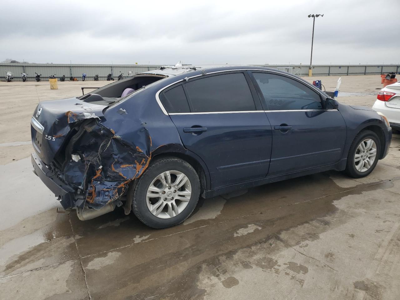 2011 Nissan Altima - Image 3