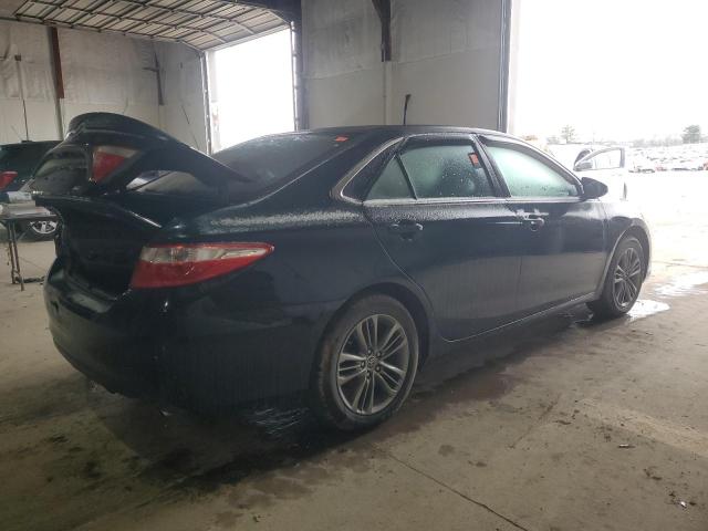 Sedans TOYOTA CAMRY 2015 Szary