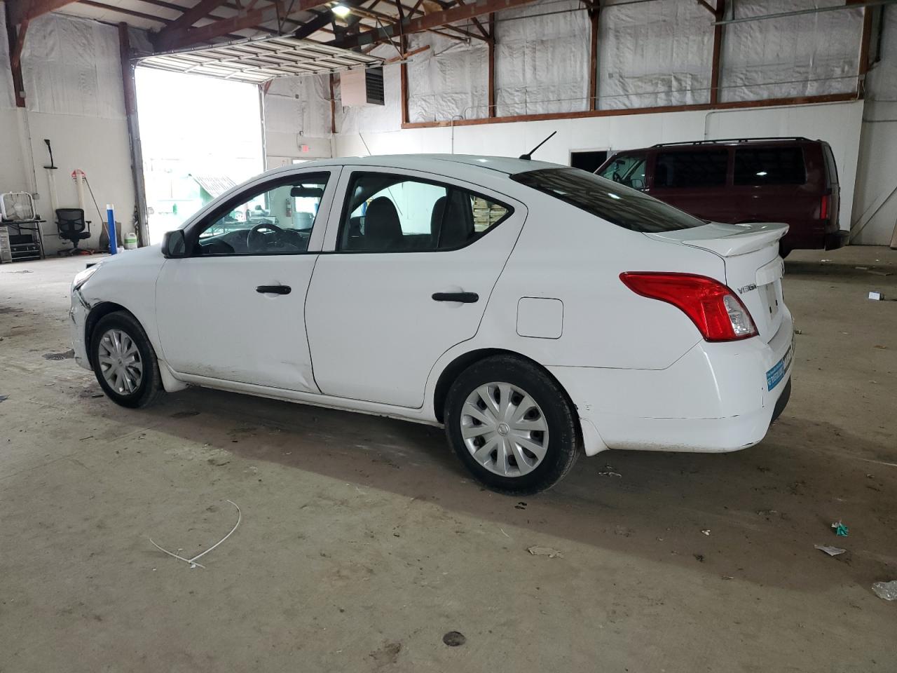 2015 Nissan Versa - Image 2