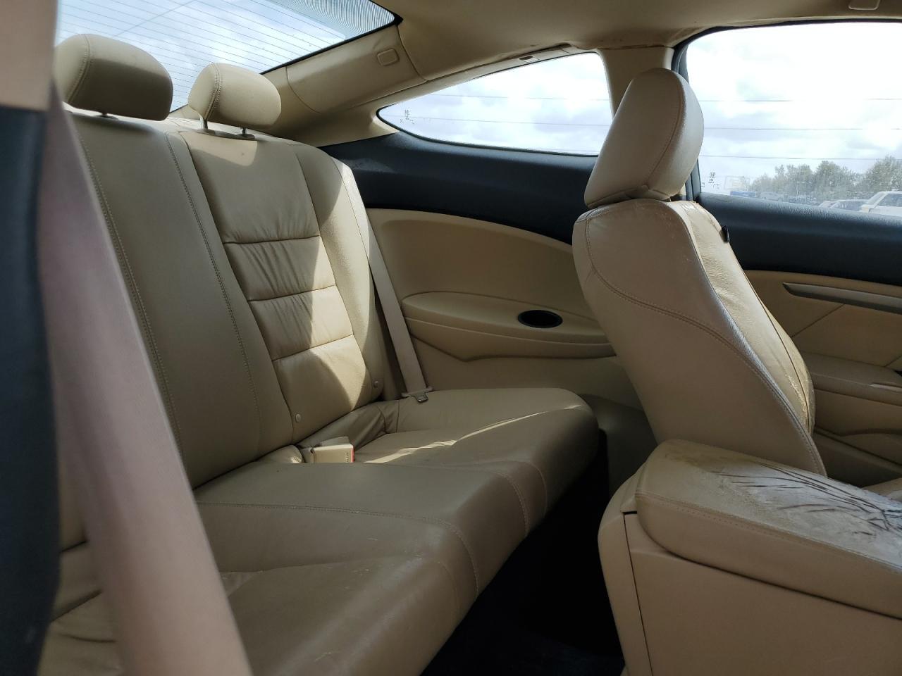 2010 Honda Accord - Image 10