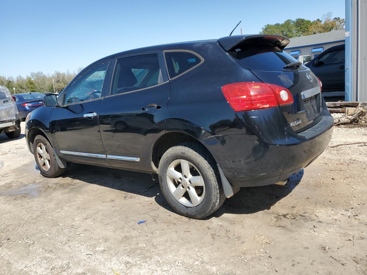 2013 Nissan Rogue - Image 2