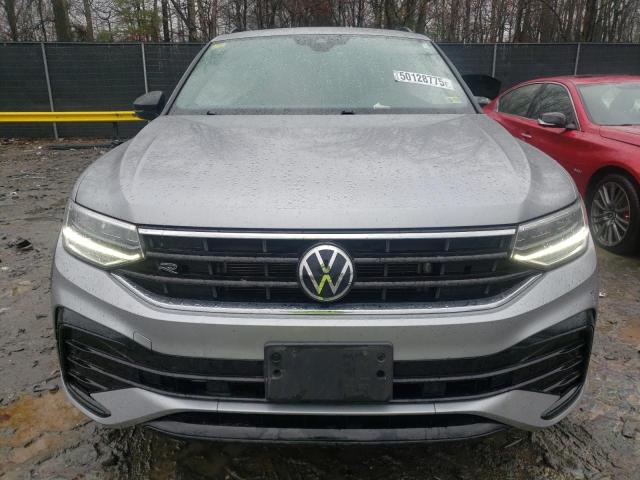  VOLKSWAGEN TIGUAN 2022 Серебристый