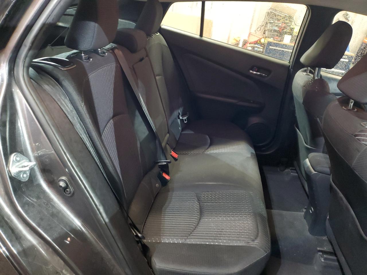 2017 Toyota Prius - Image 10