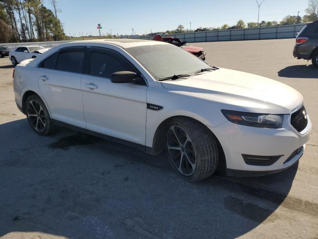 Седани FORD TAURUS 2015 Білий