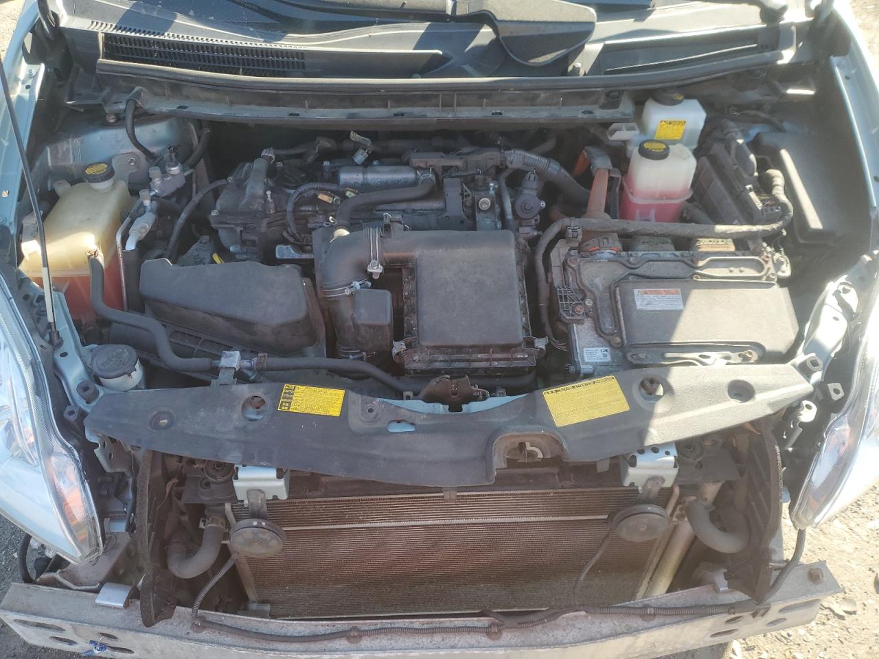 2013 Toyota Prius - Image 11