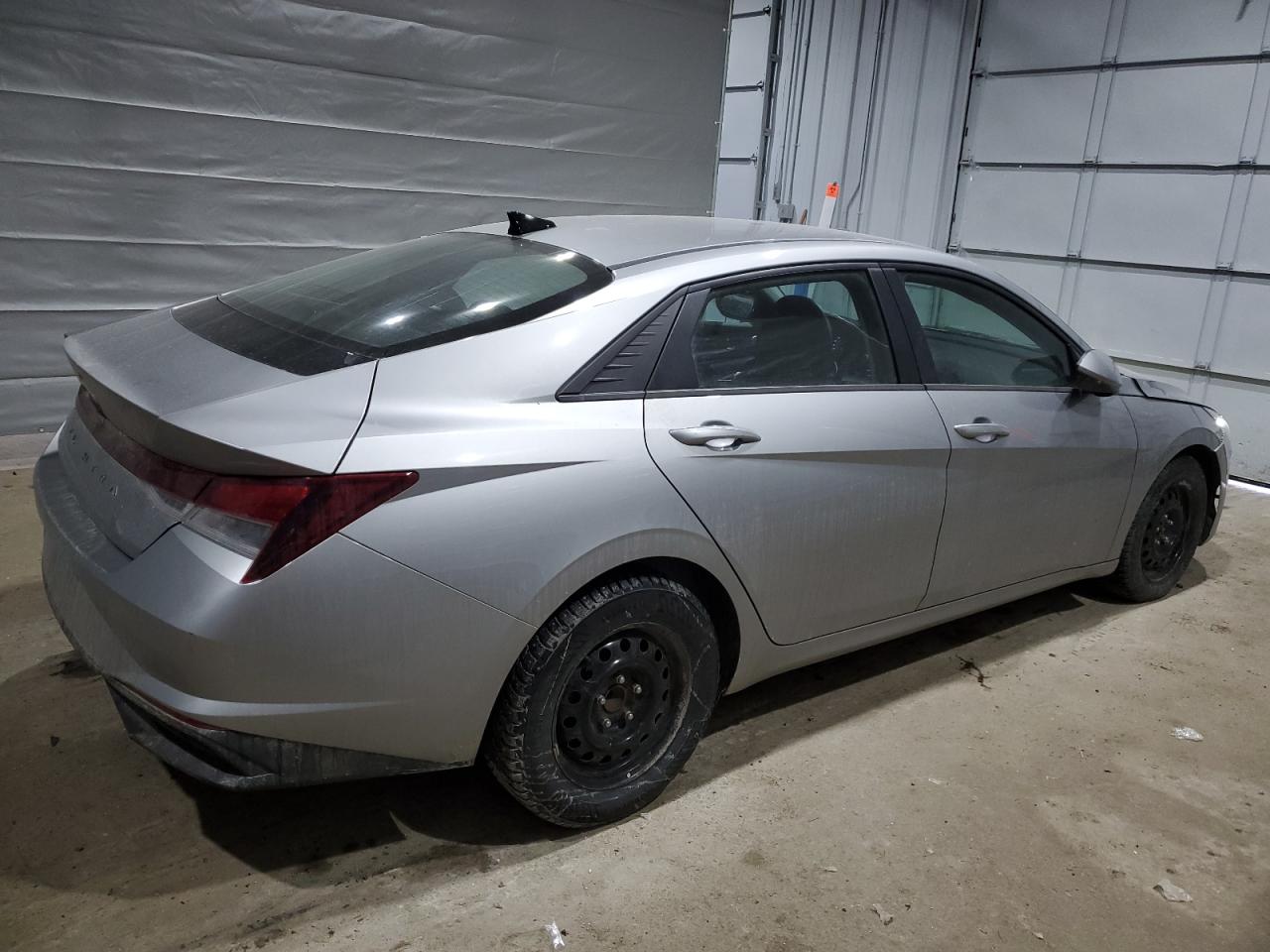 2022 Hyundai Elantra - Image 3