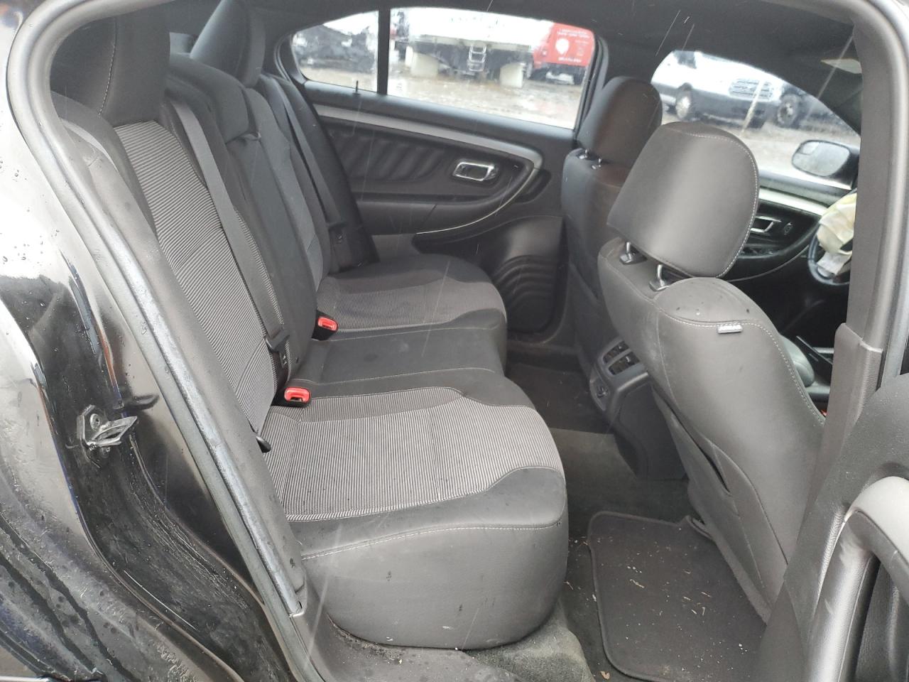 2014 Ford Taurus - Image 10