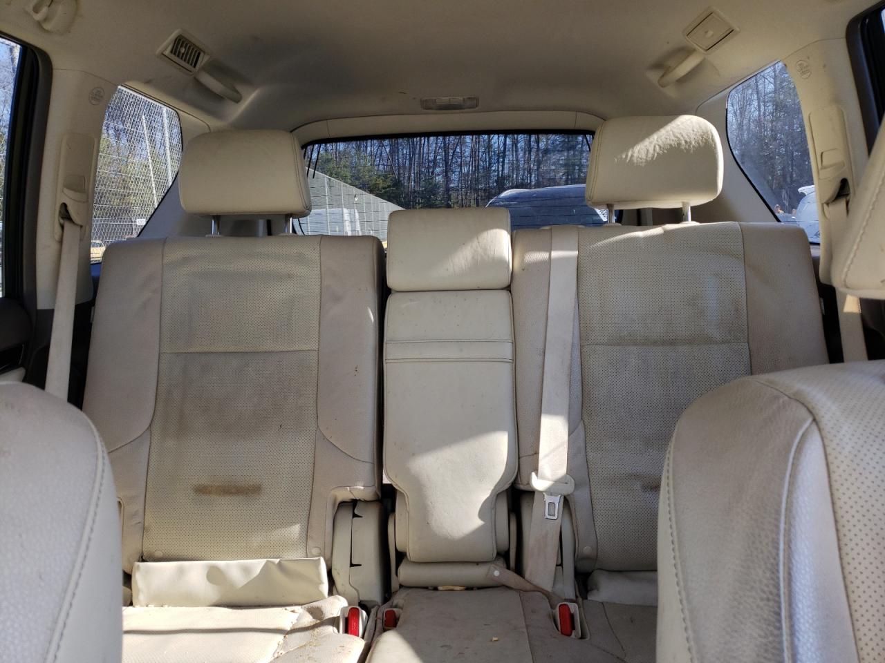 2016 Lexus GX - Image 10