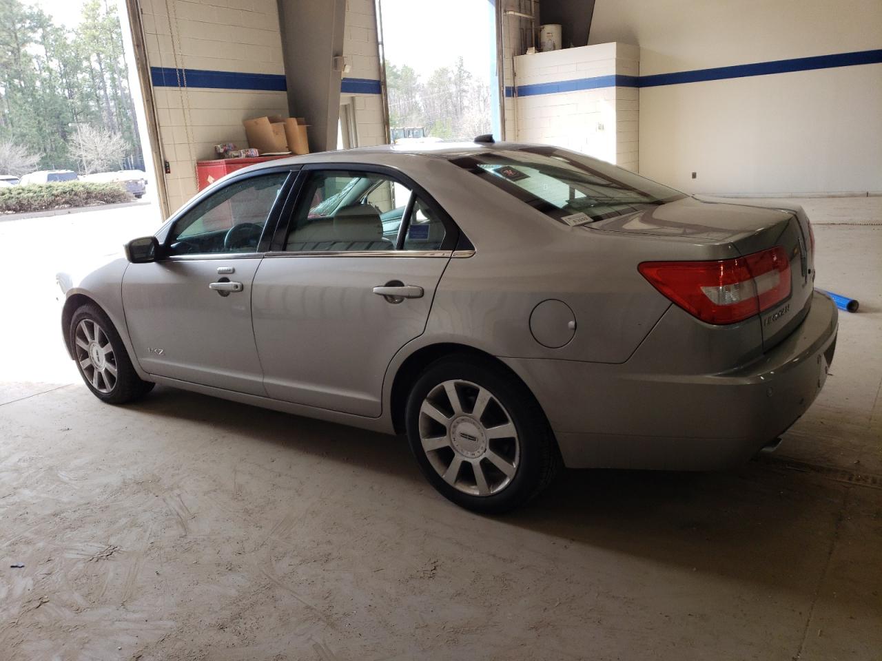 2008 Lincoln MKZ - Image 2