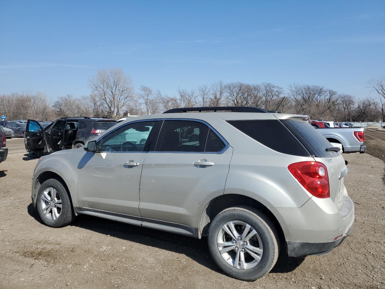 2015 Chevrolet Equinox - Image 2