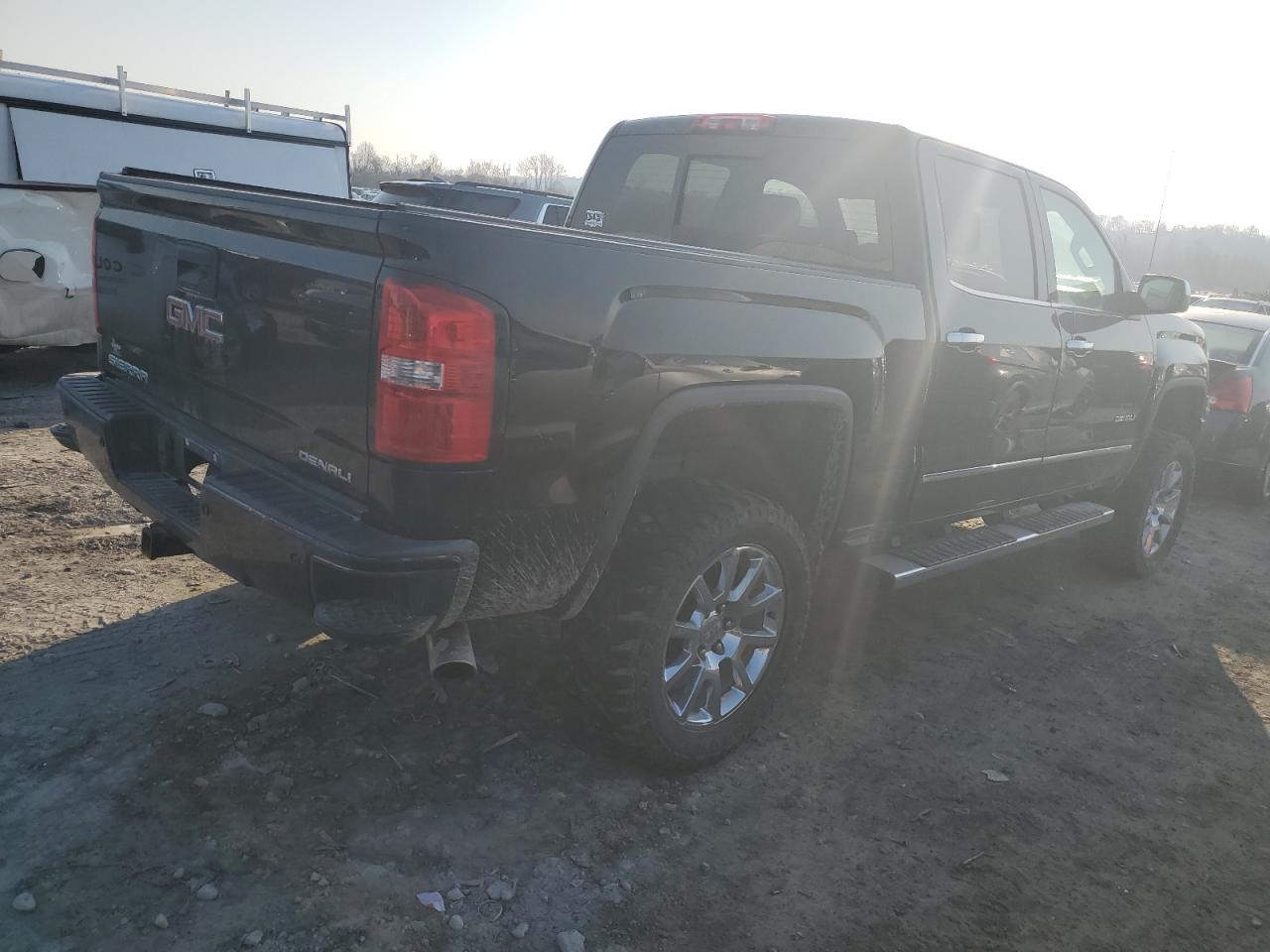 2014 GMC Sierra - Image 3