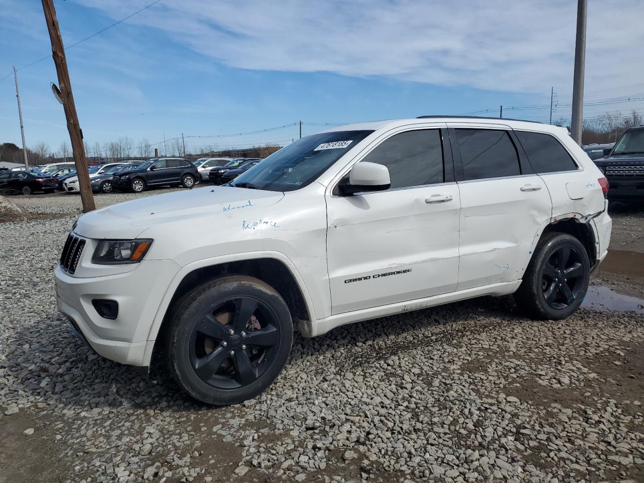 2015 Jeep Grand Cherokee Laredo for Sale in North Billerica, MA - Rear End