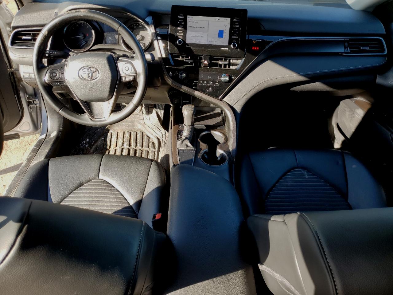 2022 Toyota Camry - Image 8