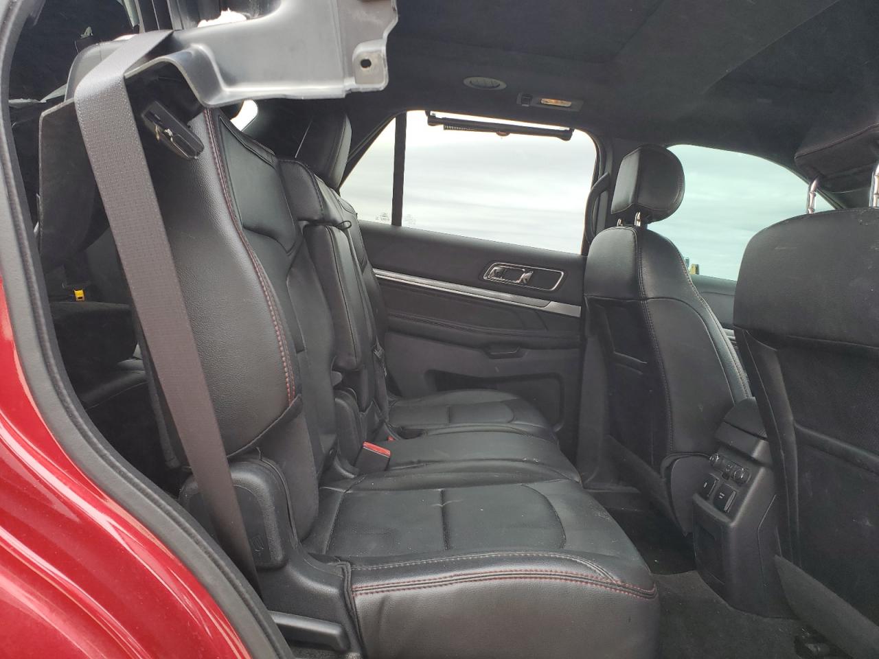2017 Ford Explorer - Image 11