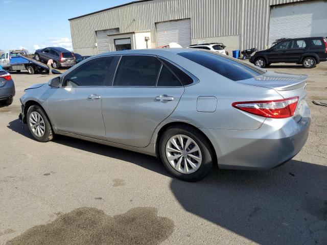  TOYOTA CAMRY 2015 Srebrny