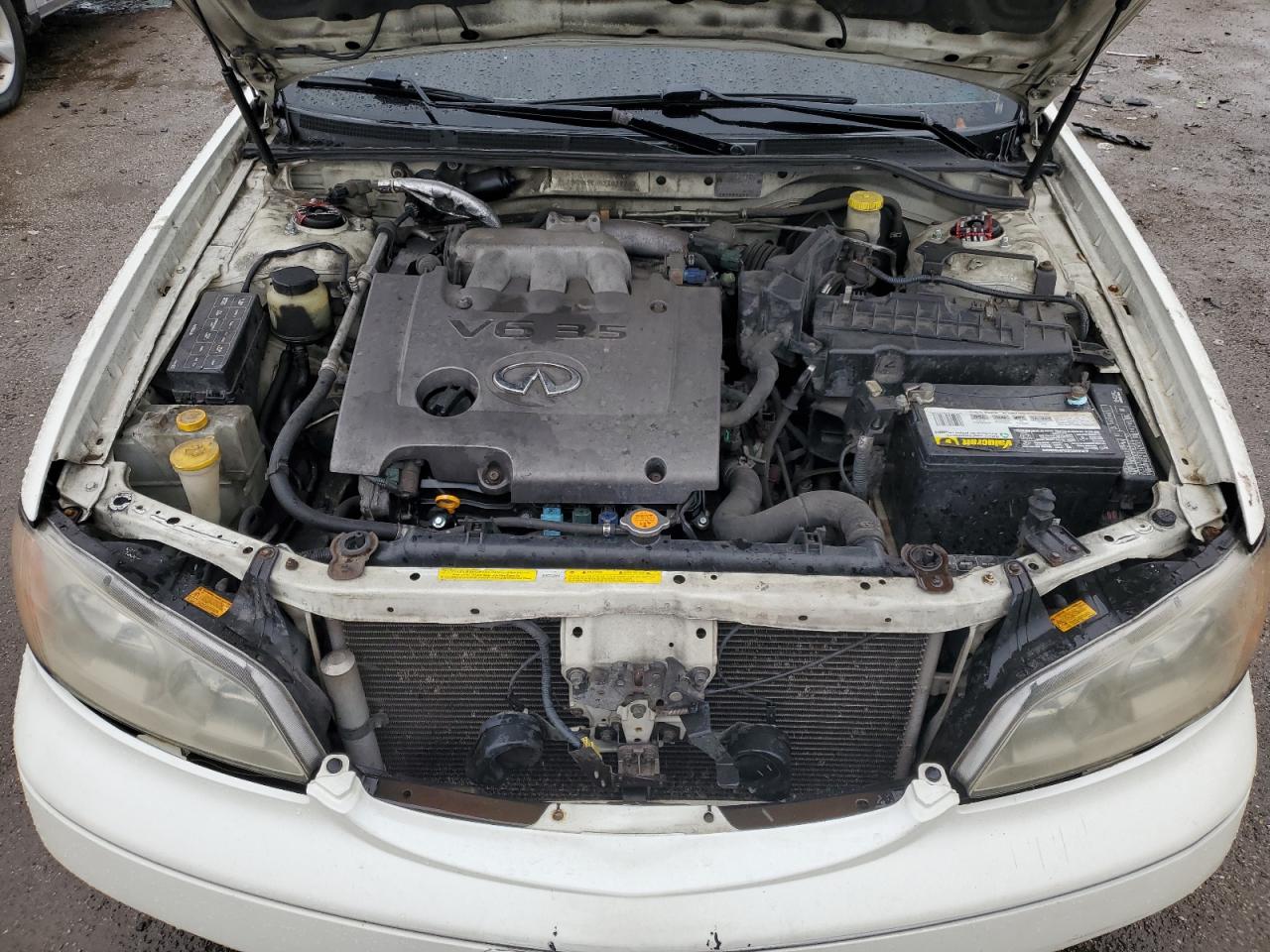 2002 Infiniti I - Image 11