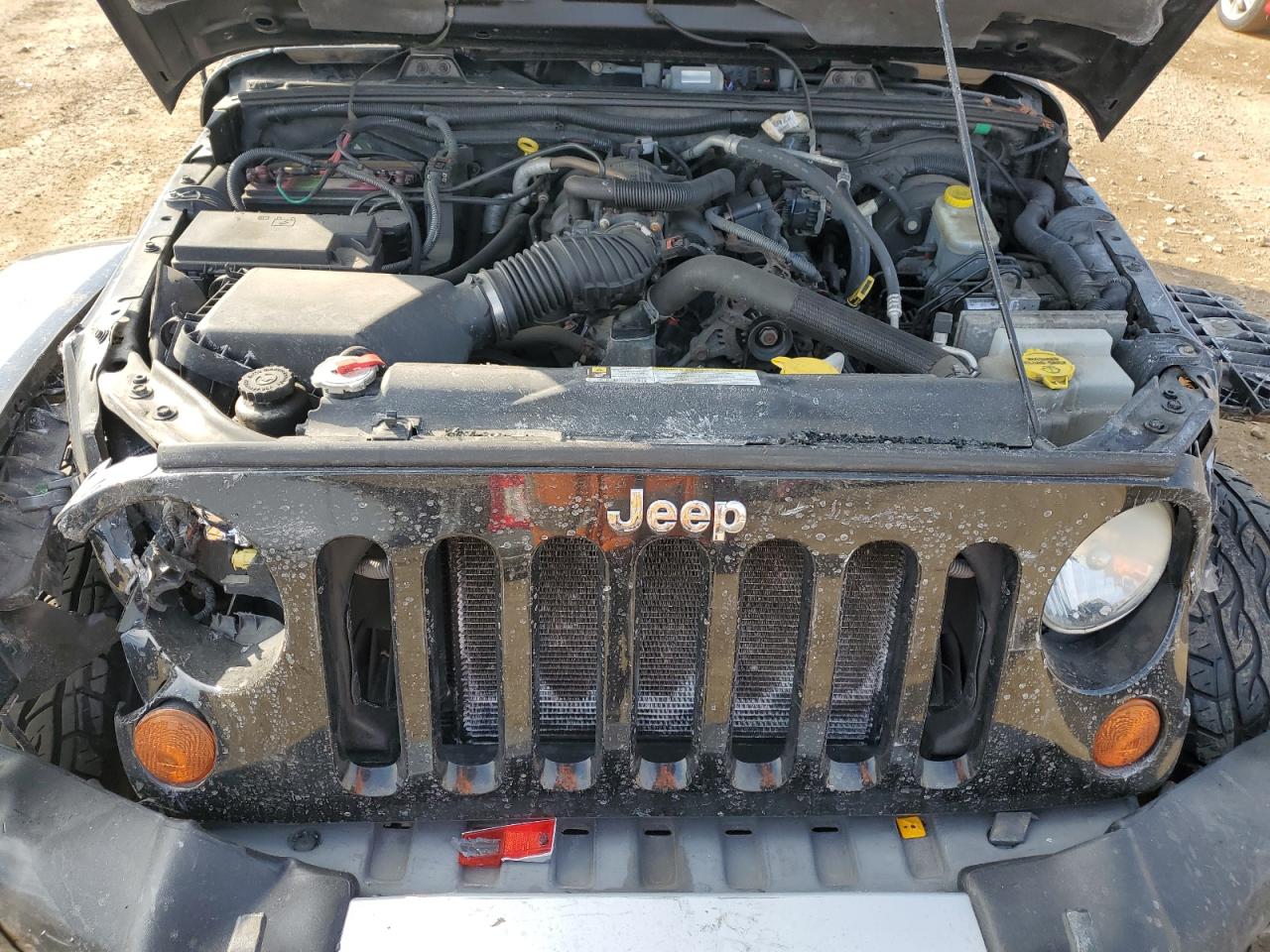2009 Jeep Wrangler - Image 13