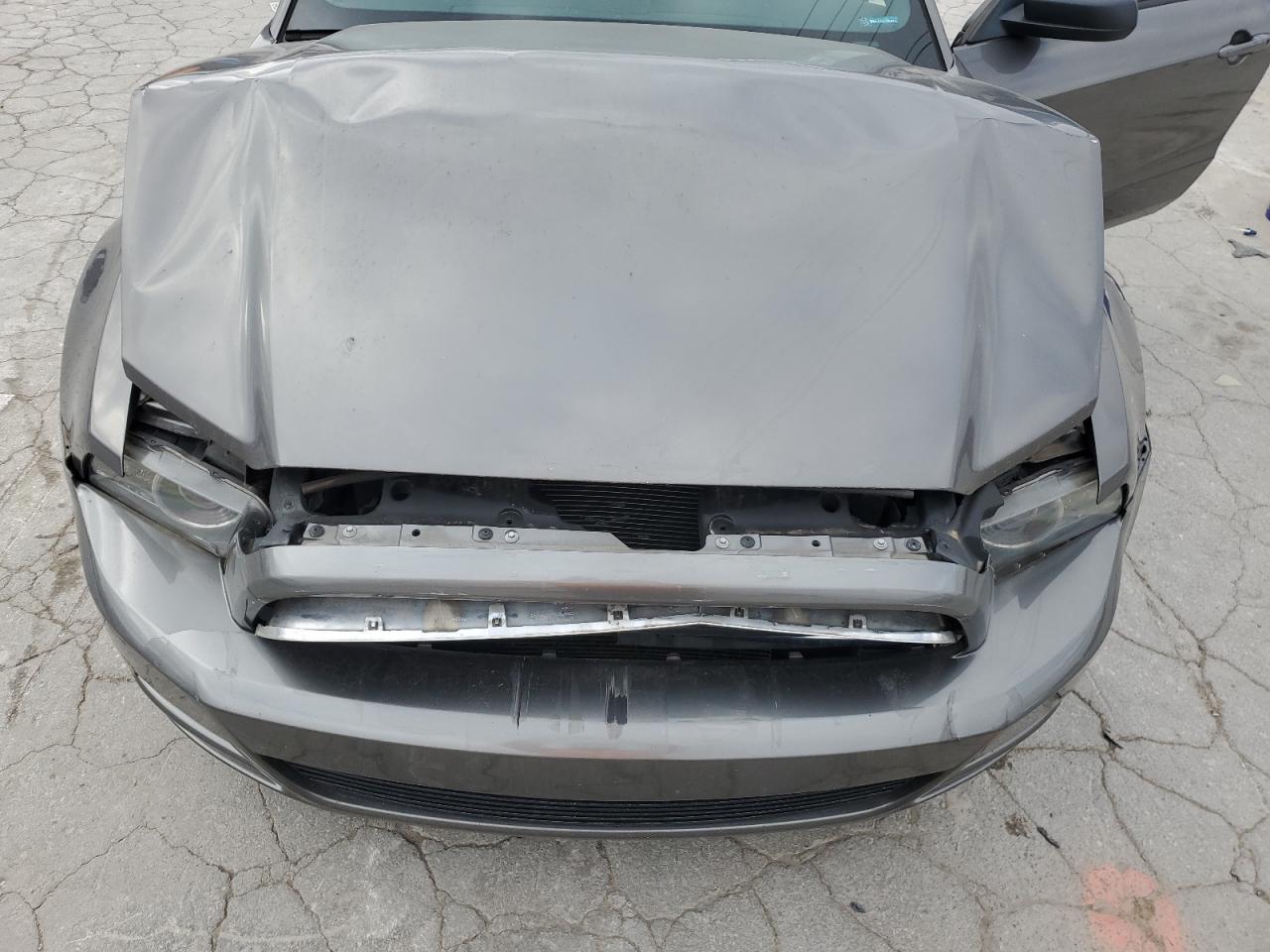 2014 Ford Mustang - Image 12