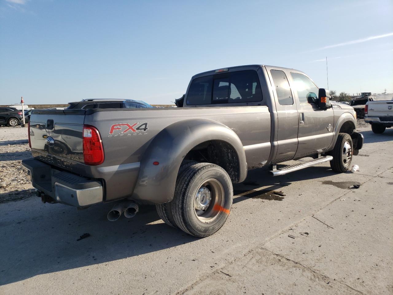 2013 Ford F350 - Image 3