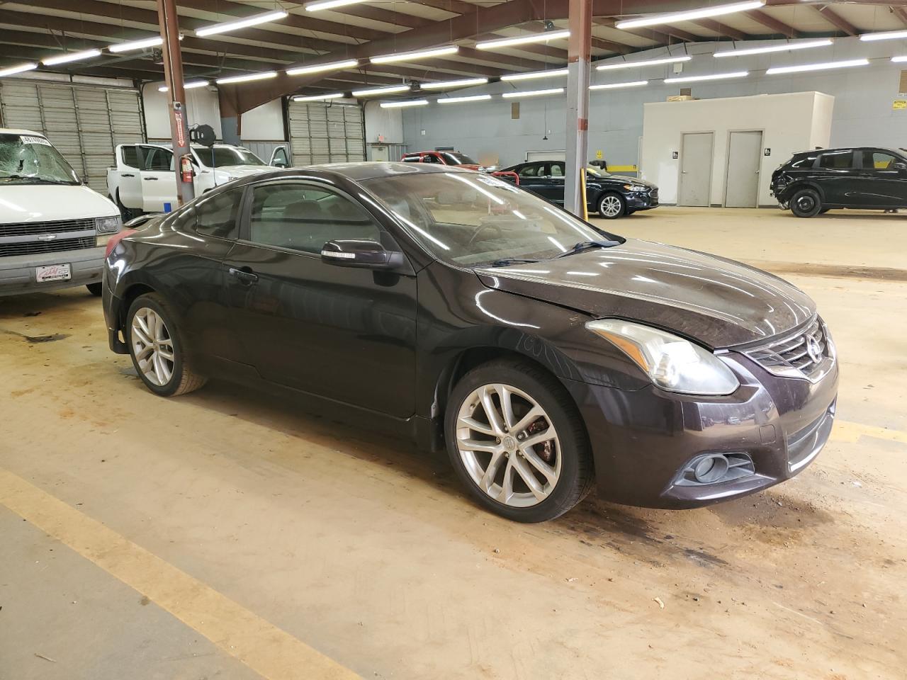 2011 Nissan Altima - Image 4