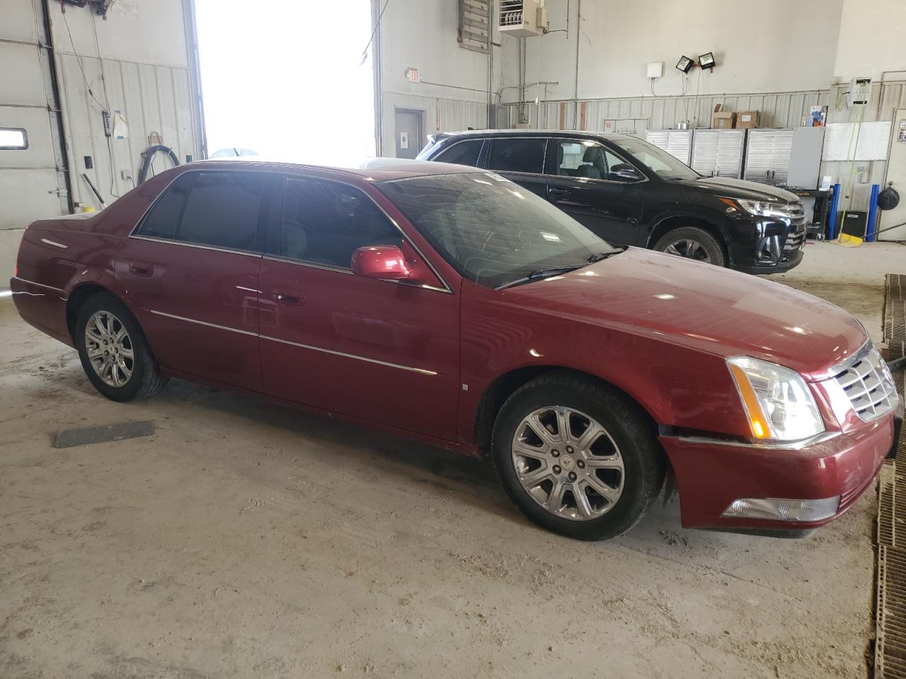 2008 Cadillac DTS - Image 4