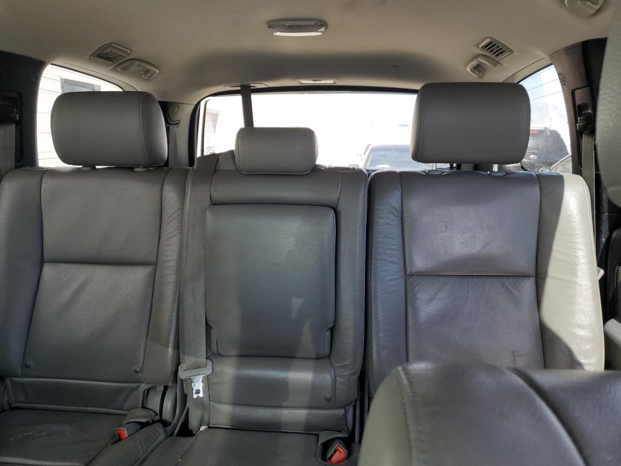 2015 Toyota Sequoia - Image 10