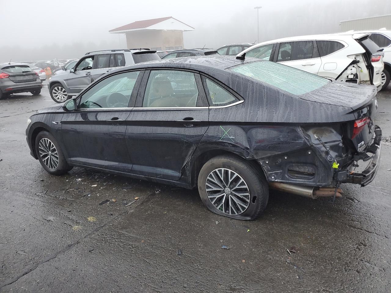 2019 Volkswagen Jetta - Image 2