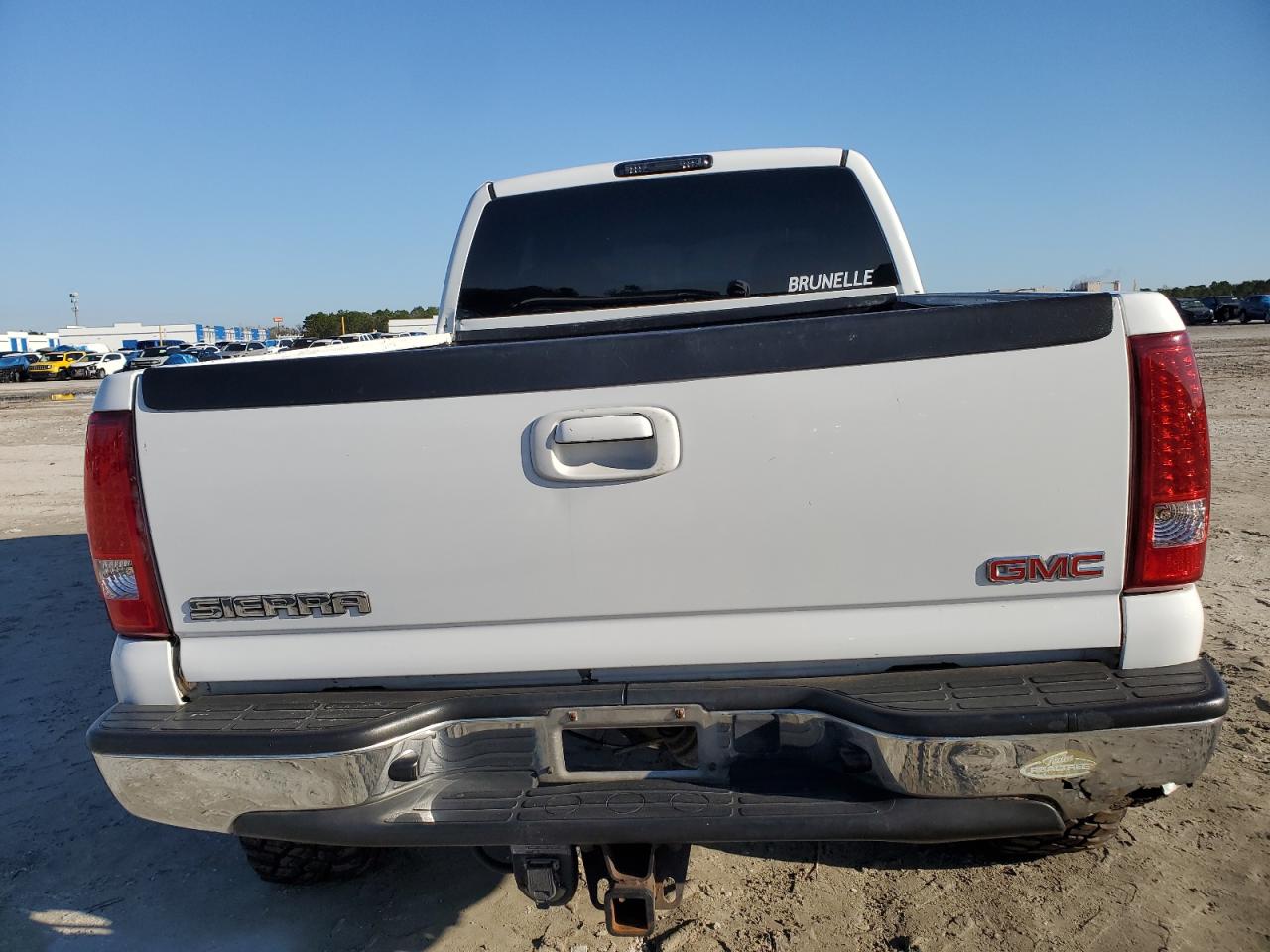 2004 GMC Sierra - Image 6