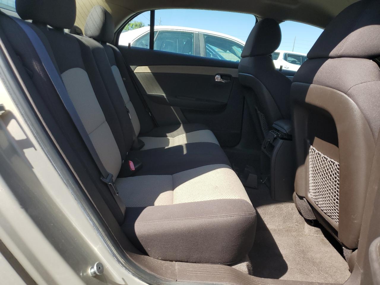 2011 Chevrolet Malibu - Image 10