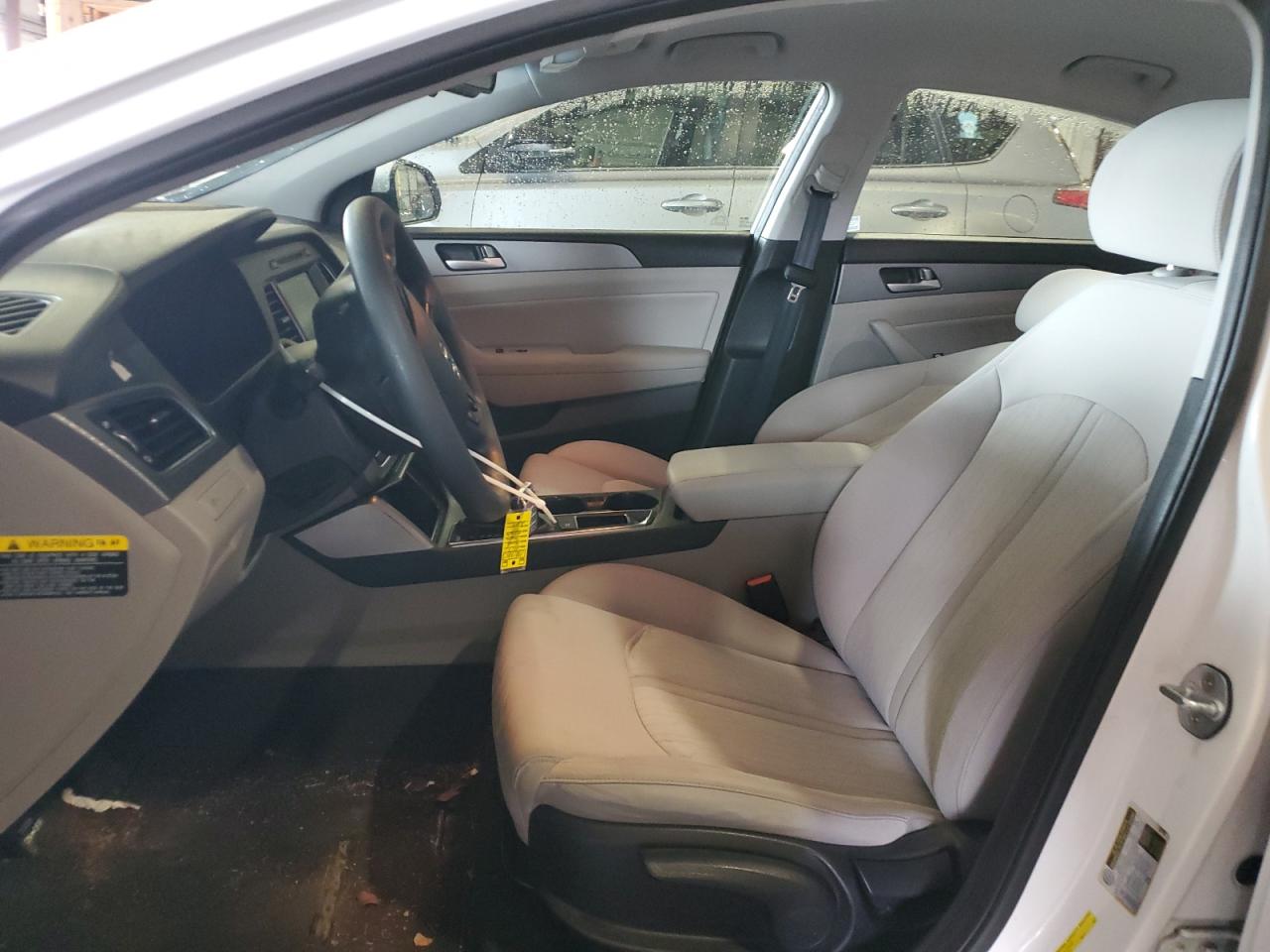 2017 Hyundai Sonata - Image 7