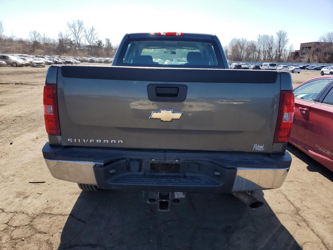 2011 Chevrolet Silverado - Image 6
