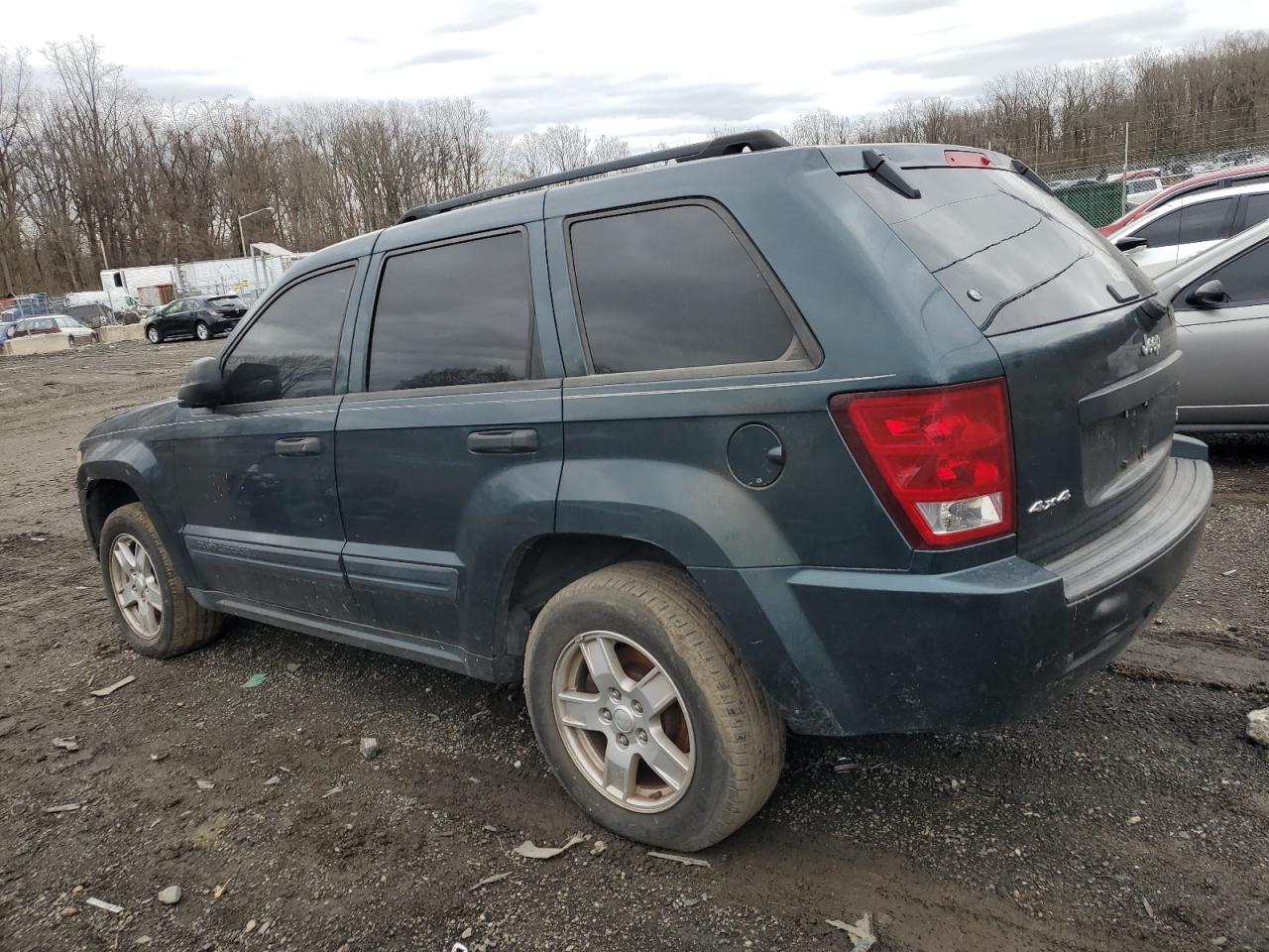 2005 Jeep Grand Cherokee - Image 2