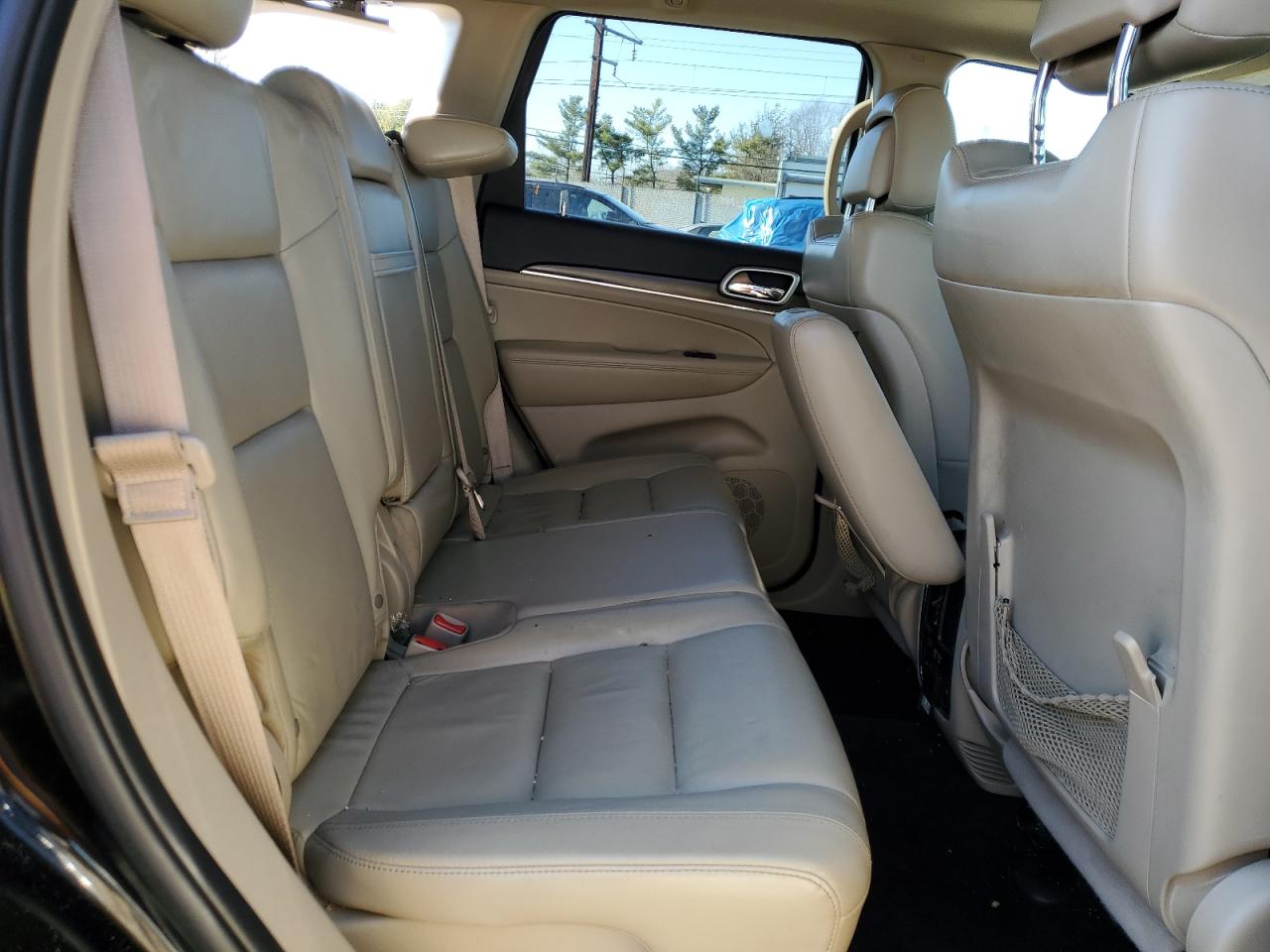 2018 Jeep Grand Cherokee - Image 11