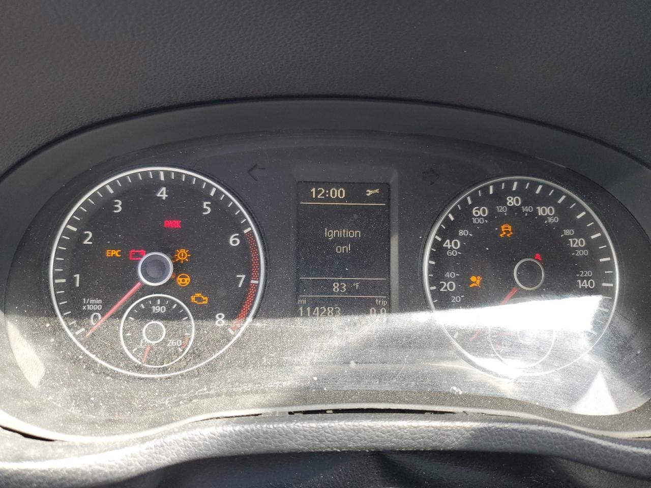 2014 Volkswagen Passat - Image 9