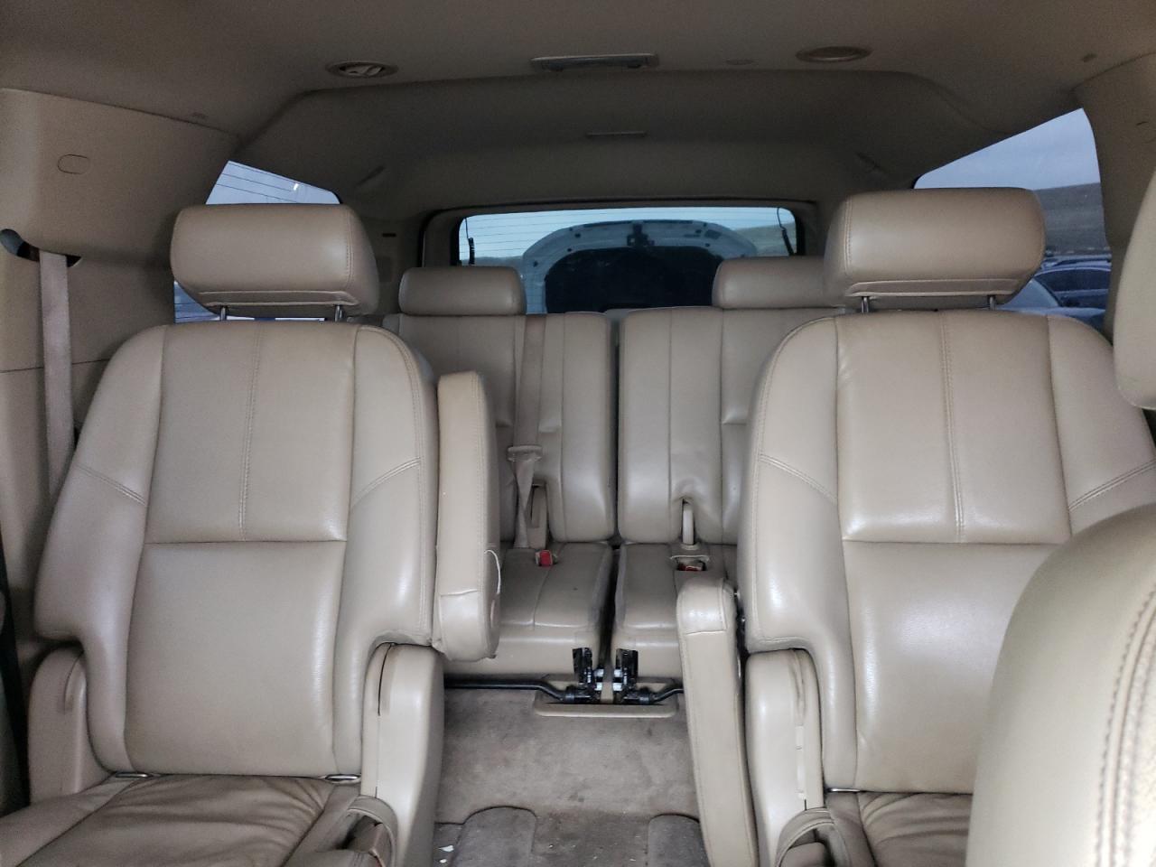 2007 Chevrolet Suburban - Image 10
