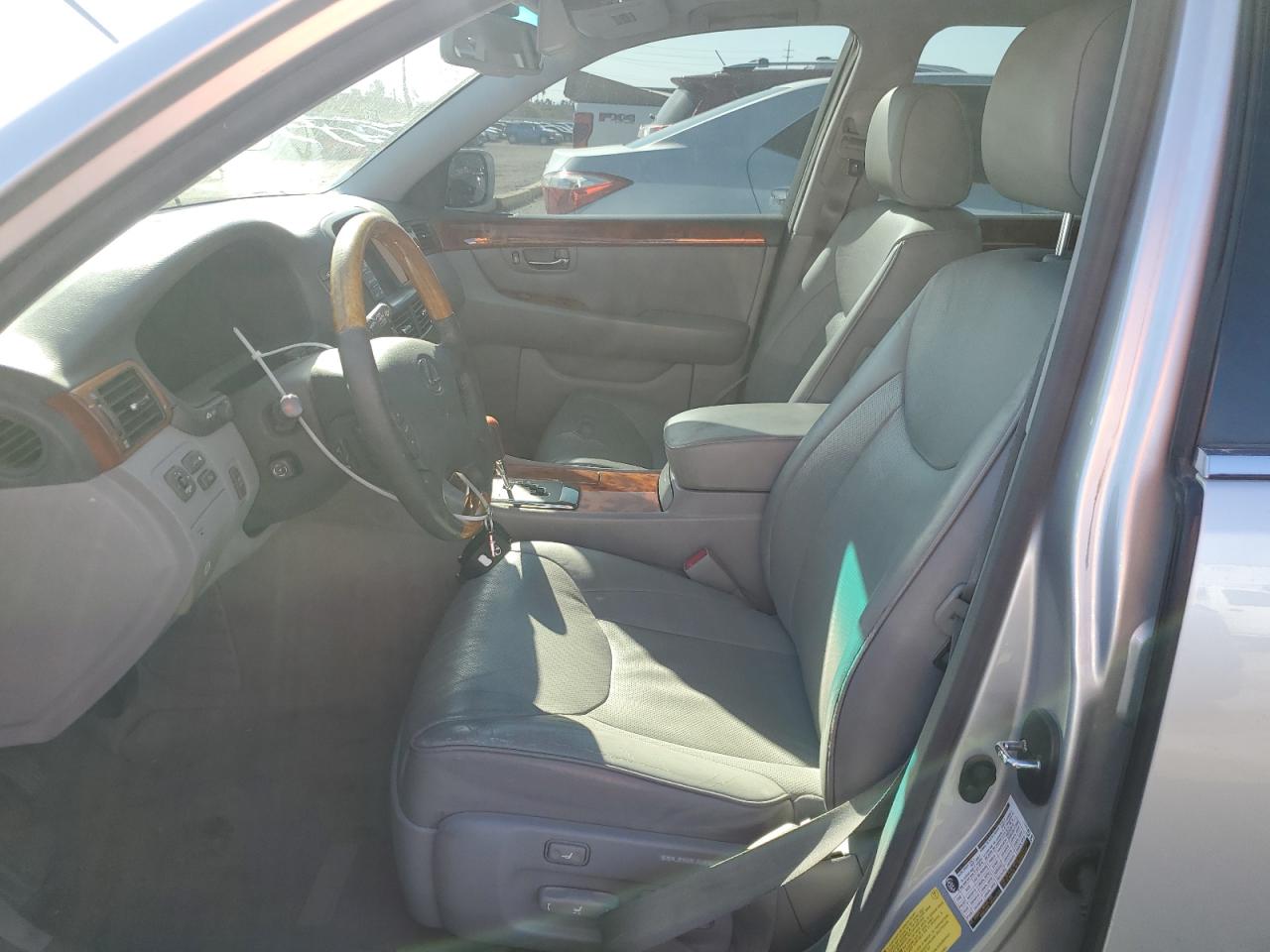 2006 Lexus LS - Image 7