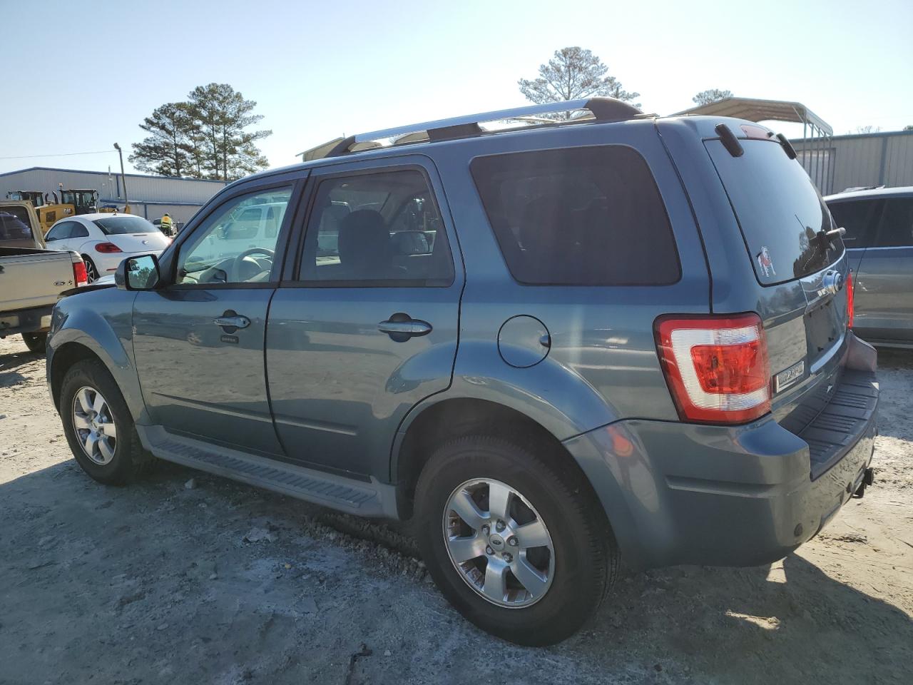 2010 Ford Escape - Image 2
