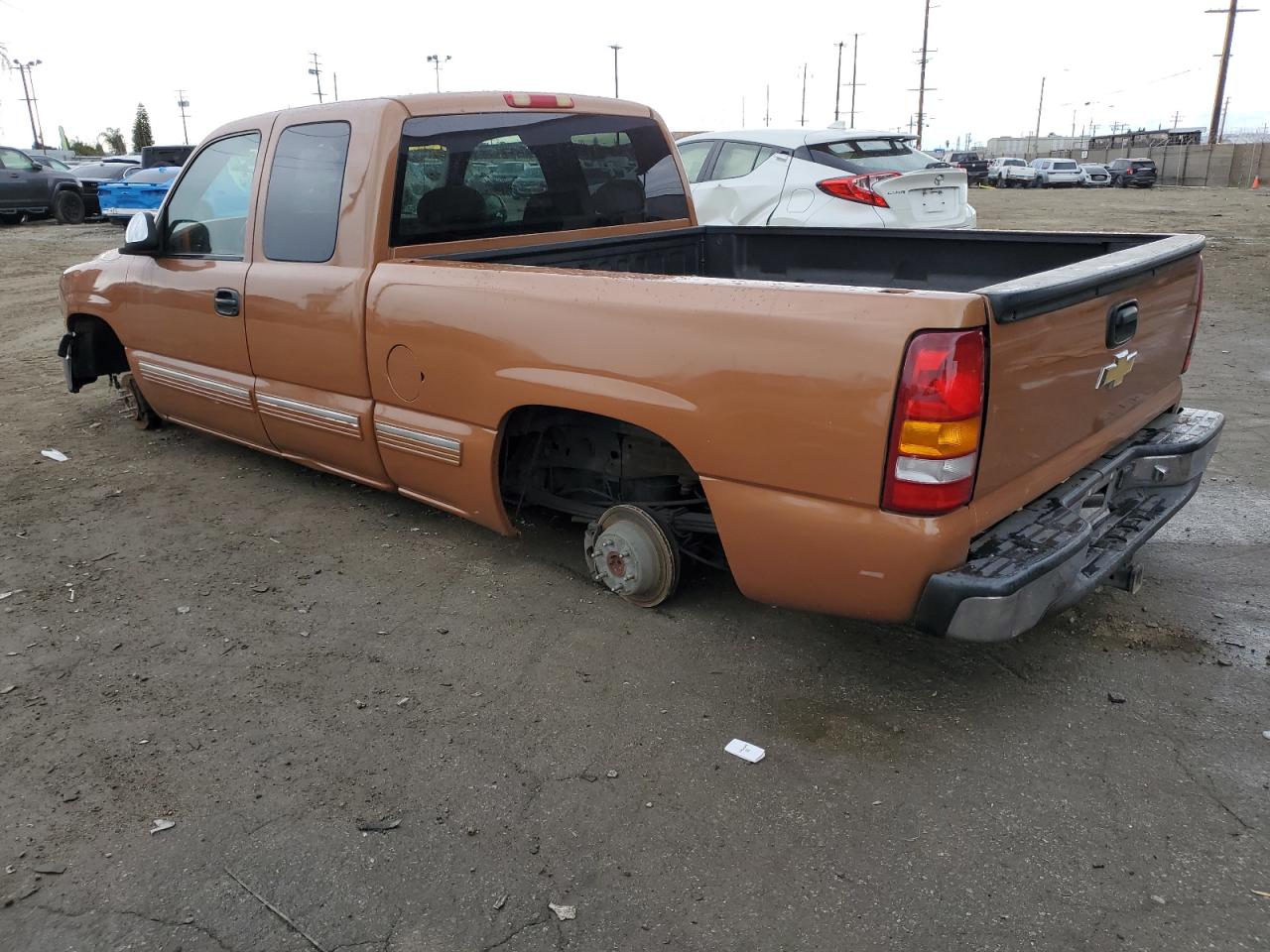 1999 Chevrolet Silverado - Image 2