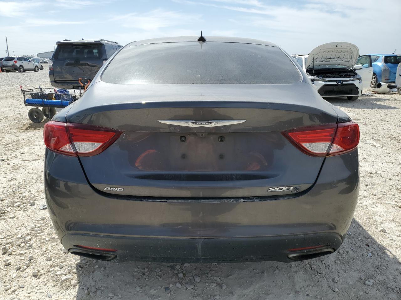 2016 Chrysler 200 - Image 6
