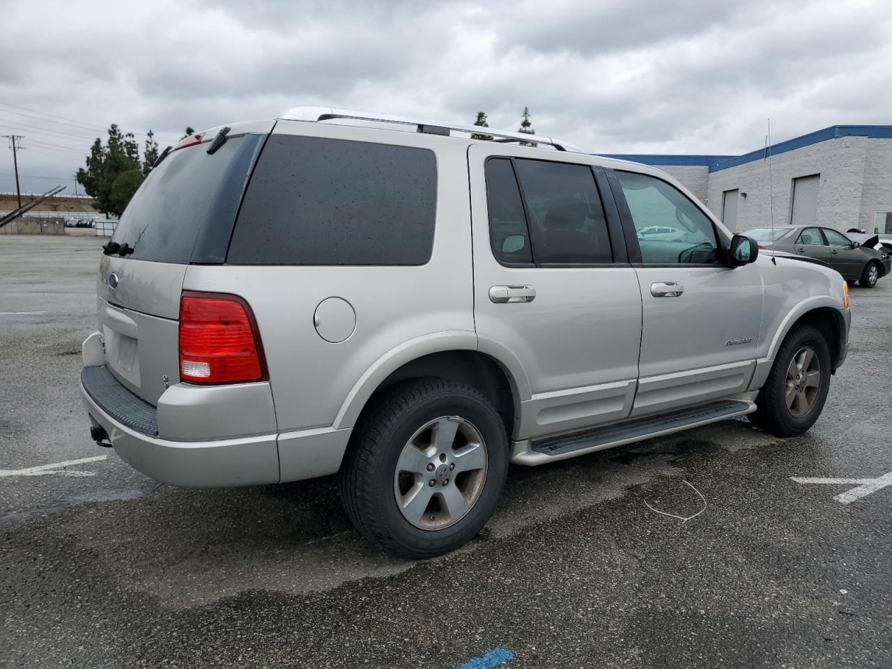 2004 Ford Explorer - Image 3