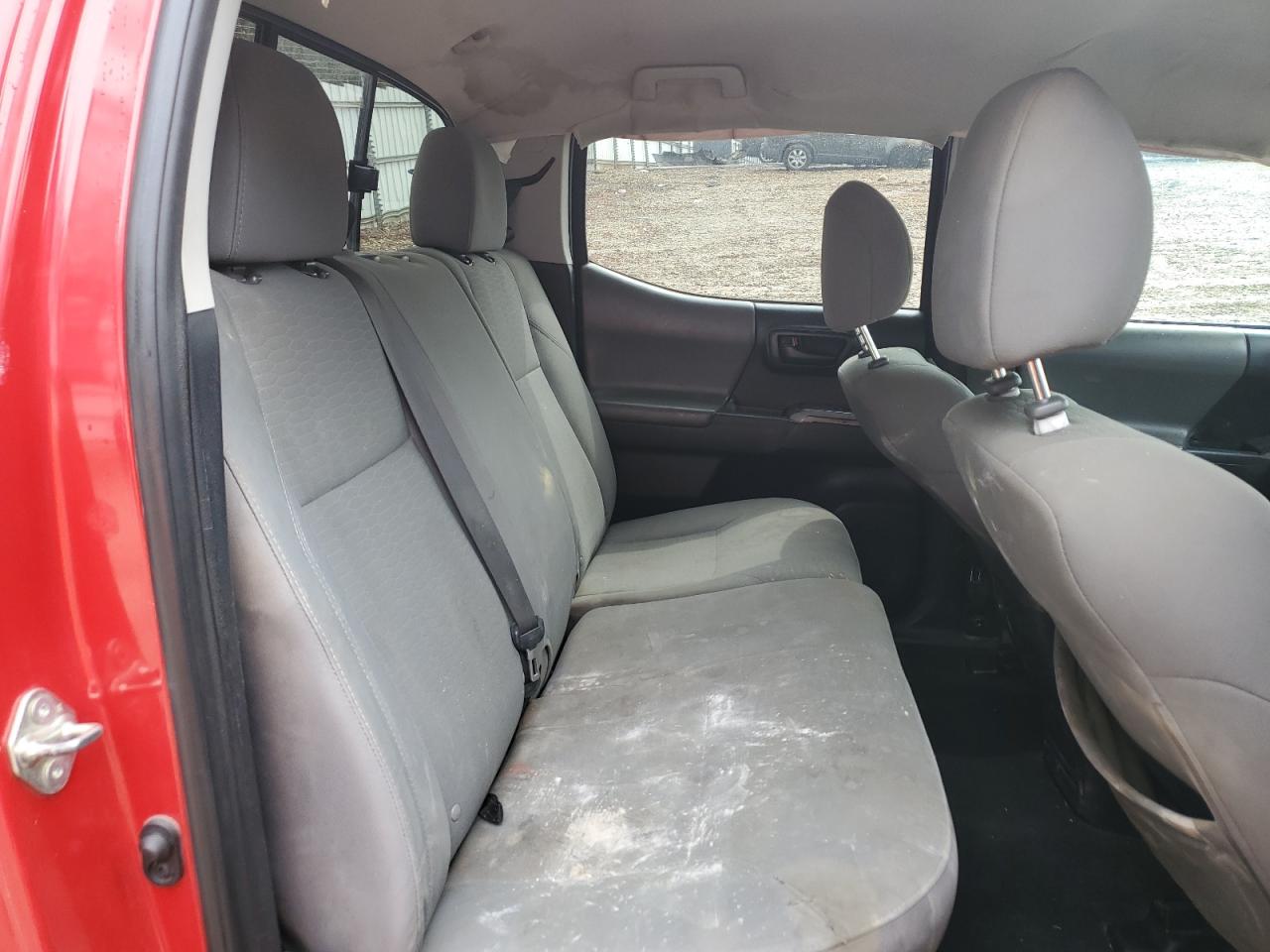 2016 Toyota Tacoma - Image 11
