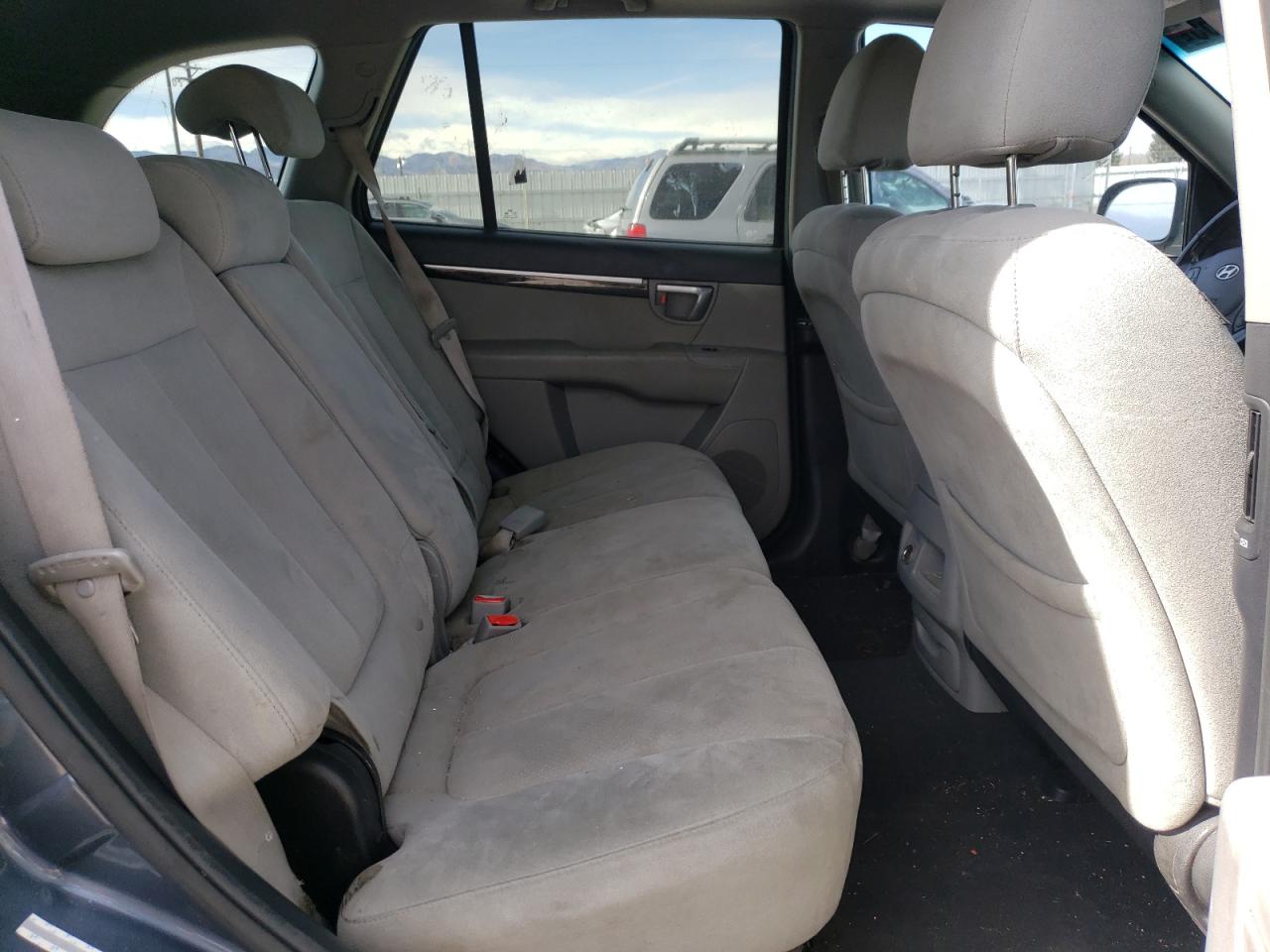 2009 Hyundai Santa Fe - Image 11