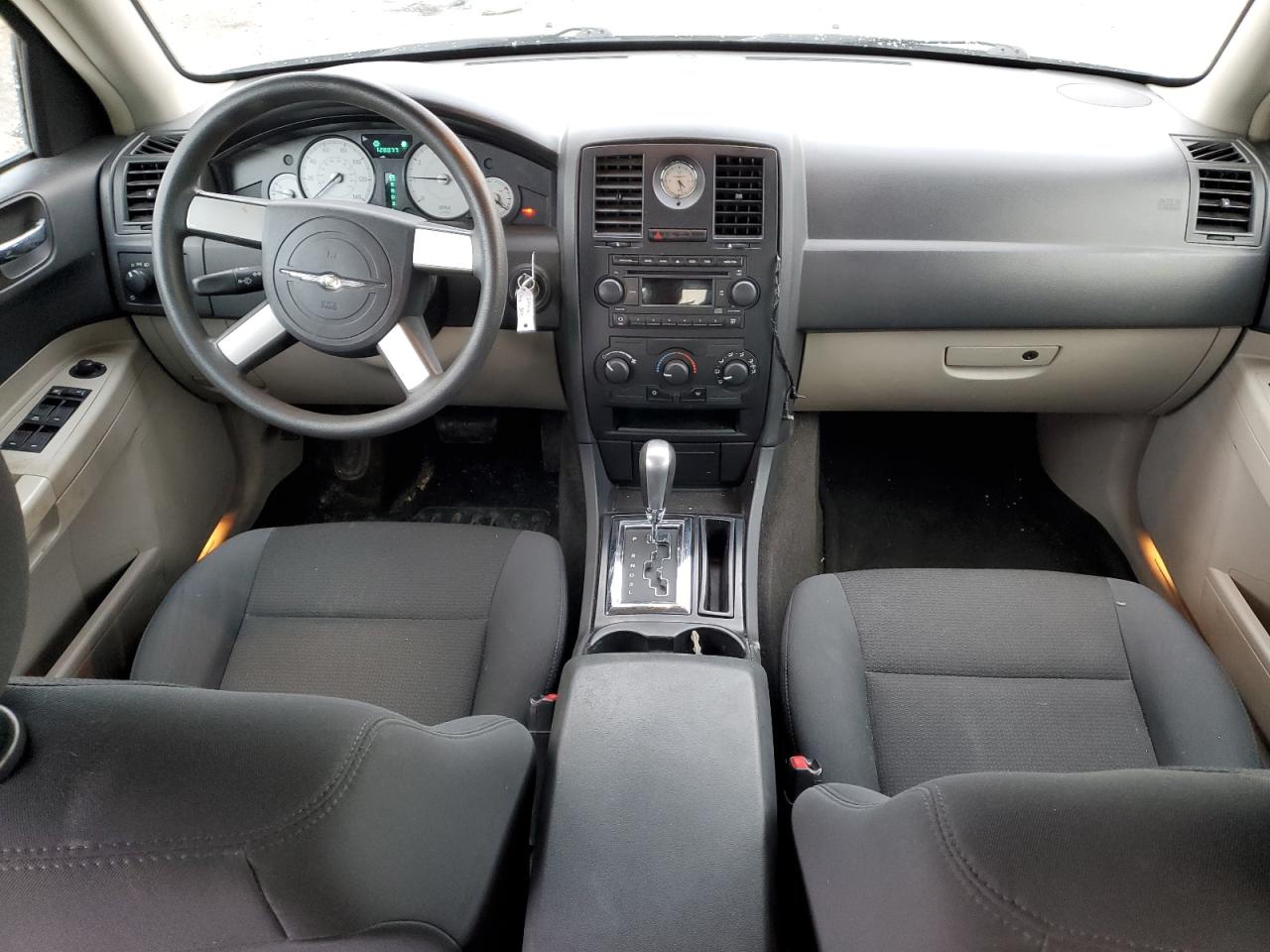 2006 Chrysler 300 - Image 8