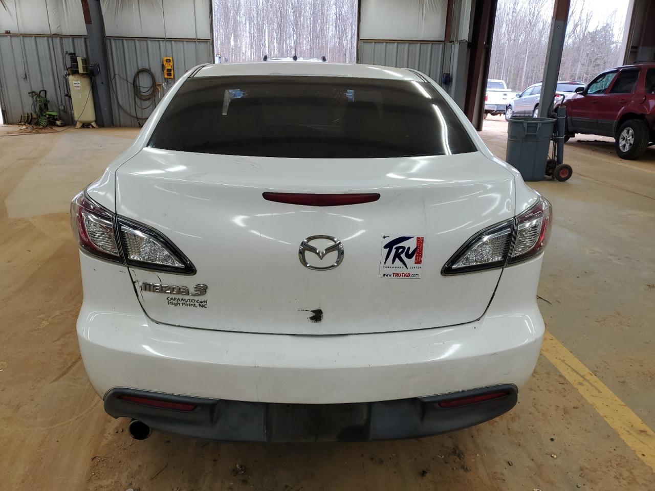 2010 Mazda 3 - Image 6