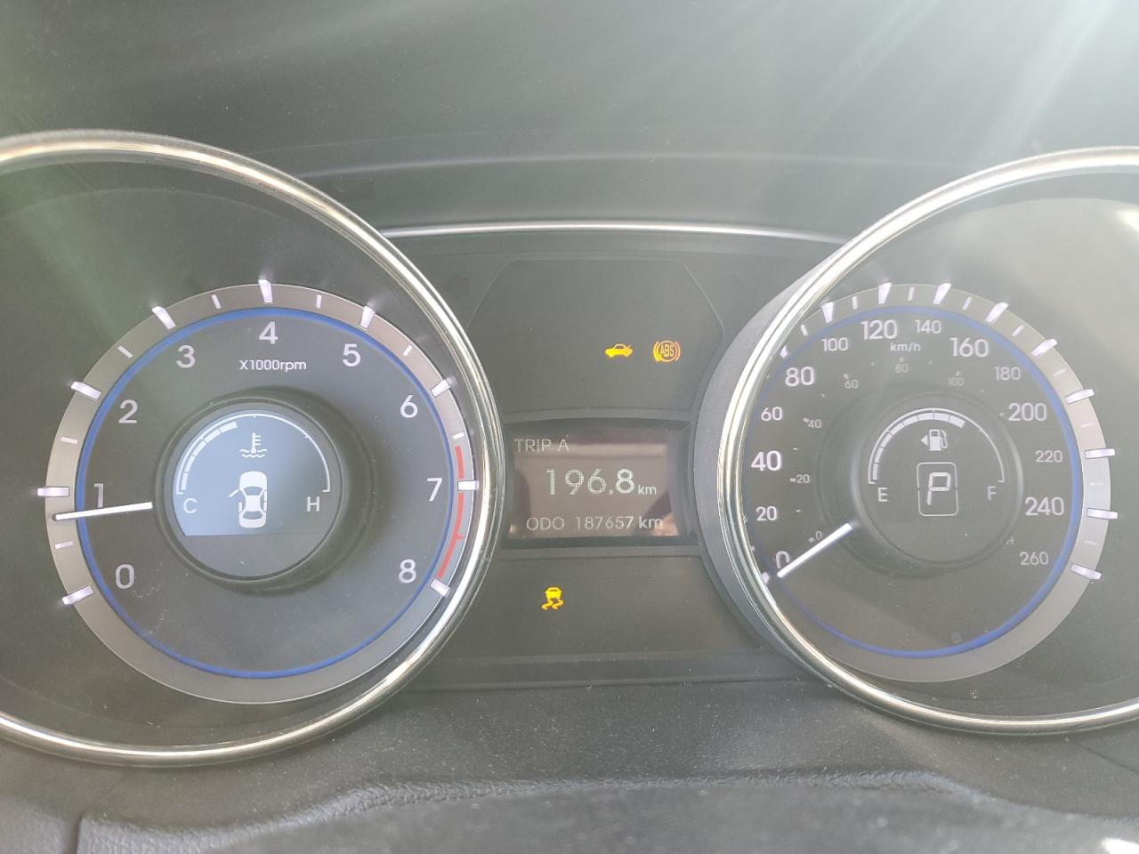2011 Hyundai Sonata - Image 9