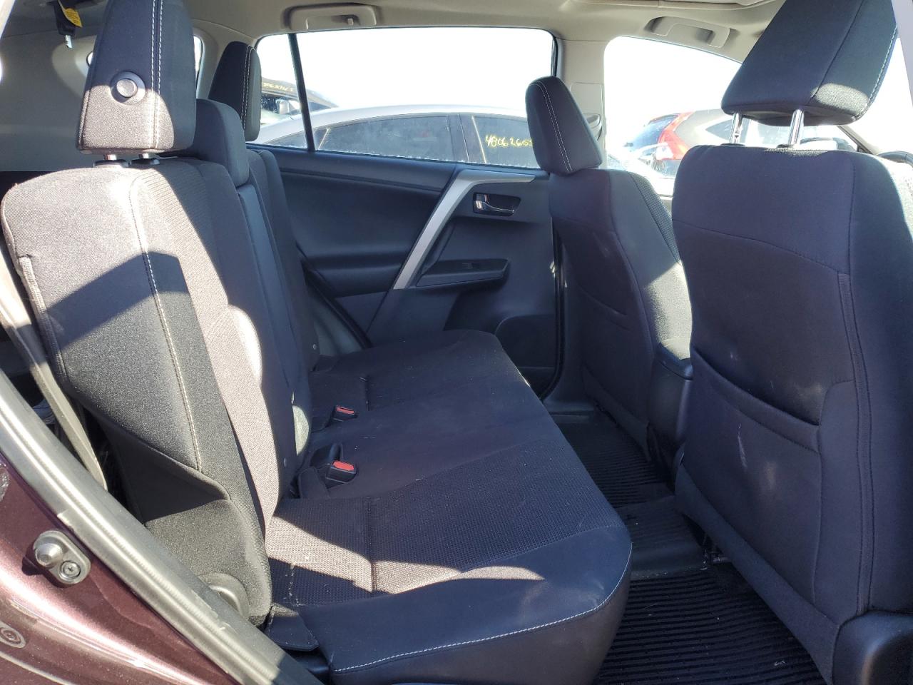2016 Toyota RAV 4 - Image 10