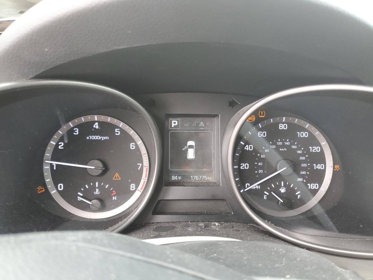 2017 Hyundai Santa Fe - Image 9